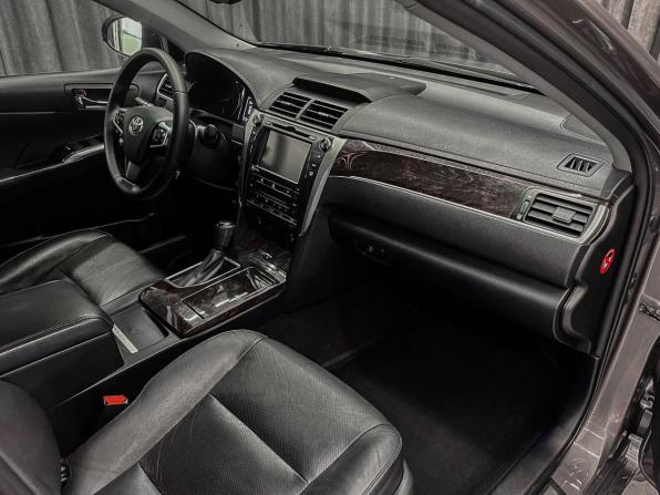 Toyota Camry VII (XV50) Рестайлинг с пробегом 2016 года, цена 2 049 000 рублей, 168000 км, седан, Автокод Объявления