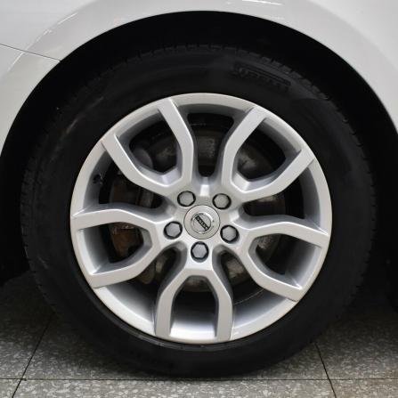 Volvo V40 Cross Country I Рестайлинг с пробегом 2017 года, цена 1 920 000 рублей, 100114 км, хэтчбек, Автокод Объявления