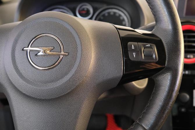 Opel Corsa D Рестайлинг II с пробегом 2012 года, цена 529 000 рублей, 141750 км, хэтчбек, Автокод Объявления