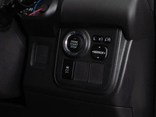 Toyota Wish II с пробегом 2012 года, цена 1 320 000 рублей, 184647 км, минивэн, Автокод Объявления