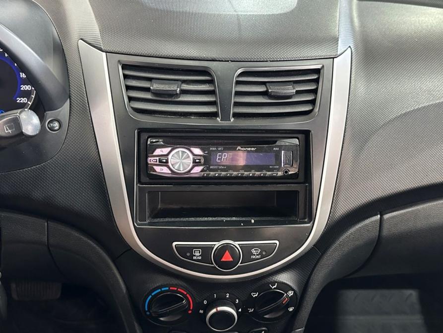 Hyundai Solaris I Москва  - изображение 14