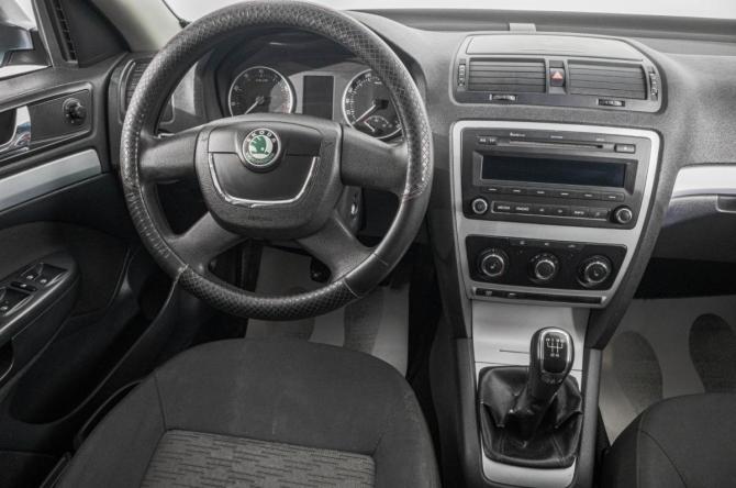 Skoda Octavia II (A5) Рестайлинг с пробегом 2011 года, цена 649 000 рублей, 323000 км, универсал, Автокод Объявления