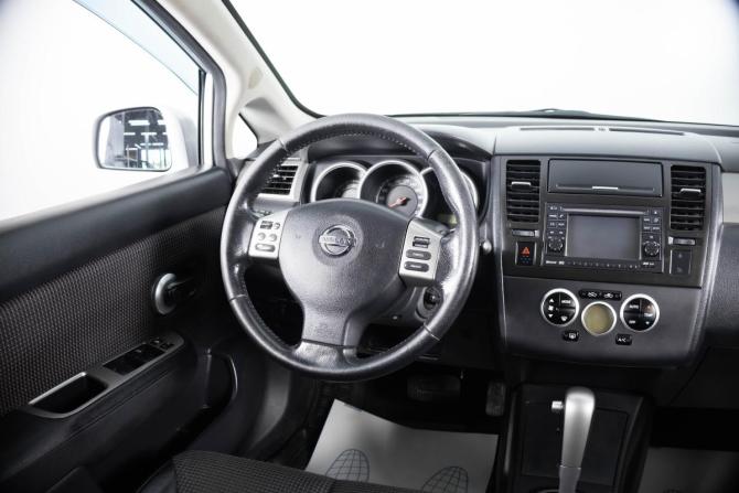 Nissan Tiida I Рестайлинг с пробегом 2013 года, цена 899 000 рублей, 285456 км, хэтчбек, Автокод Объявления
