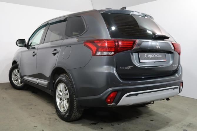 Mitsubishi Outlander III Рестайлинг 3 с пробегом 2019 года, цена 1 919 000 рублей, 105000 км, внедорожник, Автокод Объявления