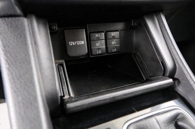 Toyota Corolla XI (E160 E170 E180) Рестайлинг 1 с пробегом 2018 года, цена 1 749 000 рублей, 126000 км, седан, Автокод Объявления