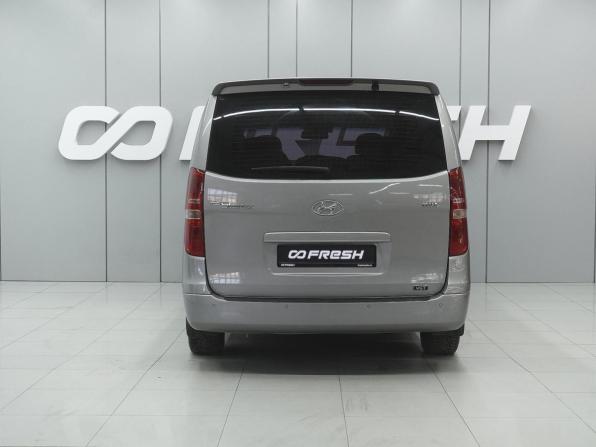 Hyundai Grand Starex I с пробегом 2012 года, цена 1 890 000 рублей, 367850 км, минивэн, Автокод Объявления
