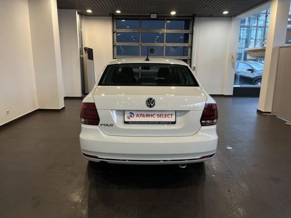 Volkswagen Polo V Рестайлинг с пробегом 2019 года, цена 1 375 000 рублей, 77302 км, седан, Автокод Объявления