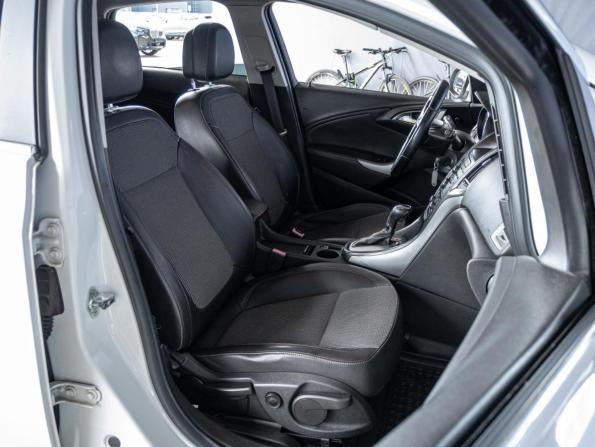 Opel Astra J Рестайлинг с пробегом 2012 года, цена 865 000 рублей, 138443 км, хэтчбек, Автокод Объявления