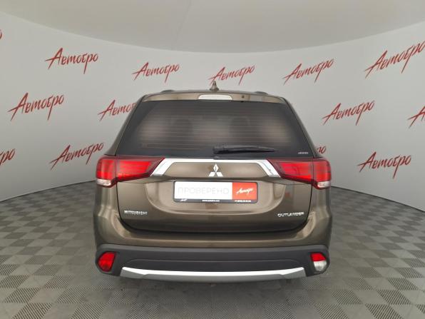 Mitsubishi Outlander III Рестайлинг 3 с пробегом 2018 года, цена 1 799 000 рублей, 158208 км, внедорожник, Автокод Объявления