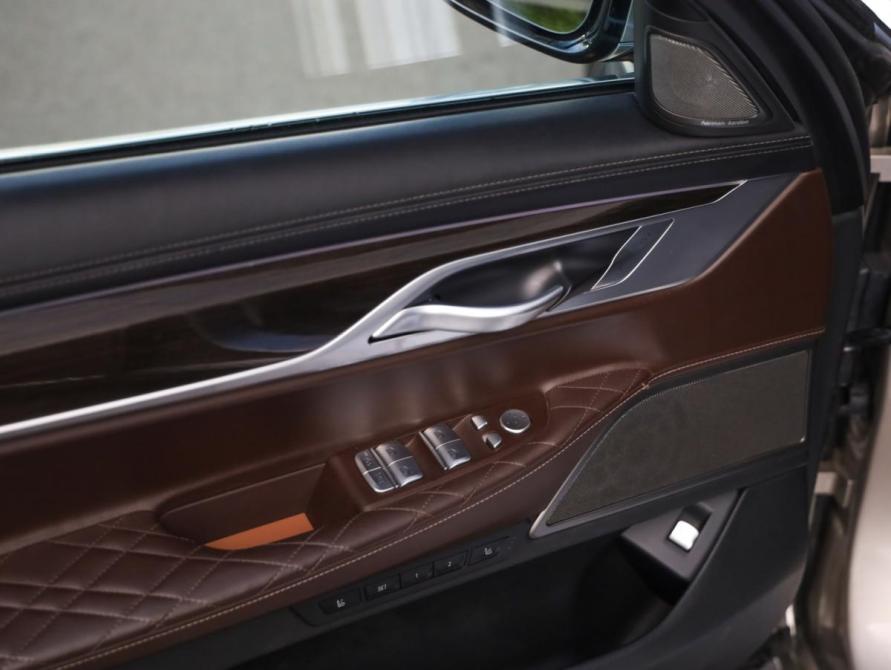 BMW 7 серии VI (G11/G12) Рестайлинг Санкт-Петербург  - изображение 27