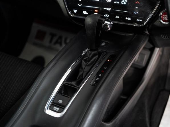 Honda Vezel I с пробегом 2014 года, цена 1 525 000 рублей, 139150 км, внедорожник, Автокод Объявления
