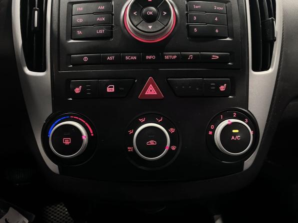 Kia Ceed I Рестайлинг с пробегом 2010 года, цена 735 000 рублей, 207021 км, хэтчбек, Автокод Объявления