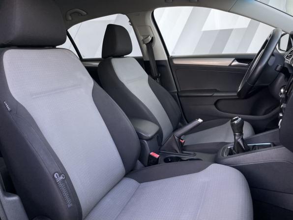 Volkswagen Jetta VI Рестайлинг с пробегом 2017 года, цена 1 288 000 рублей, 232381 км, седан, Автокод Объявления