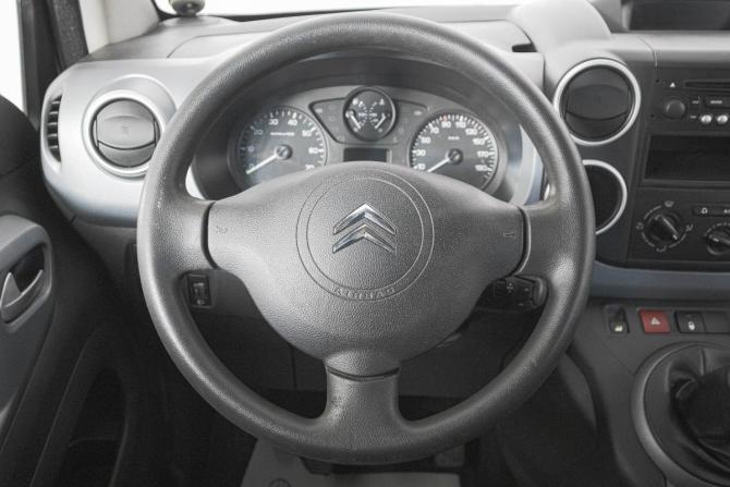 Citroen Berlingo II с пробегом 2011 года, цена 719 000 рублей, 122000 км, компактвэн, Автокод Объявления