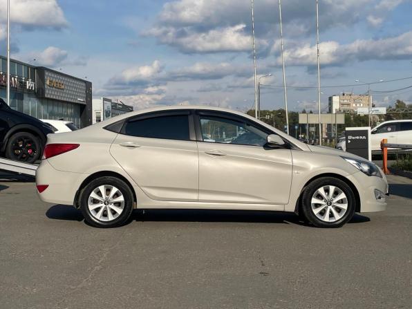Hyundai Solaris I Рестайлинг с пробегом 2016 года, цена 950 000 рублей, 114600 км, седан, Автокод Объявления