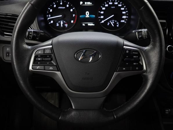 Hyundai Solaris II Рестайлинг с пробегом 2021 года, цена 1 680 000 рублей, 77637 км, седан, Автокод Объявления