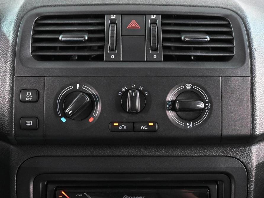 Skoda Roomster I Рестайлинг Ростов-на-Дону  - изображение 12