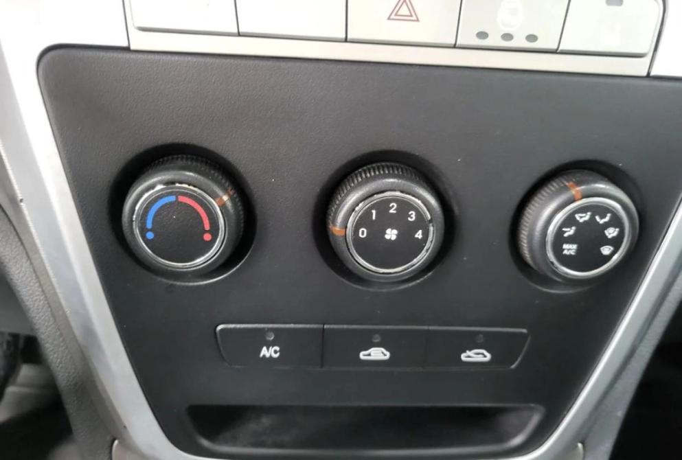 Geely Emgrand X7 I Астрахань  - изображение 20