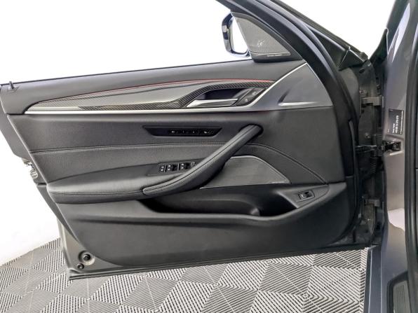 BMW 5 серии VII (G30/G31/G38) с пробегом 2018 года, цена 4 795 000 рублей, 104100 км, седан, Автокод Объявления