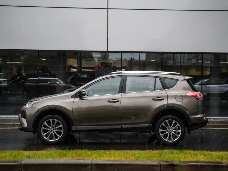 Toyota RAV4 IV (XA40) Рестайлинг Санкт-Петербург  - изображение 9