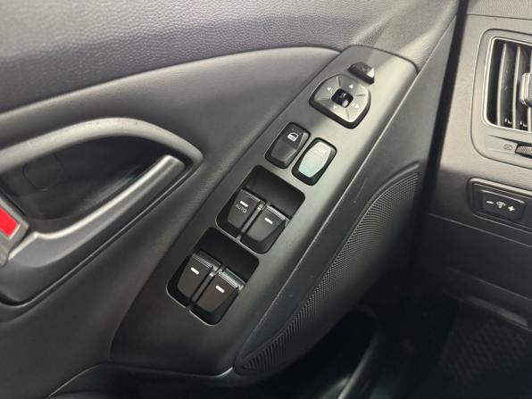 Hyundai ix35 I Рестайлинг с пробегом 2015 года, цена 1 480 000 рублей, 180000 км, внедорожник, Автокод Объявления