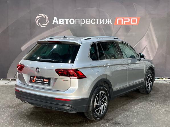 Volkswagen Tiguan II с пробегом 2018 года, цена 2 599 000 рублей, 159435 км, внедорожник, Автокод Объявления