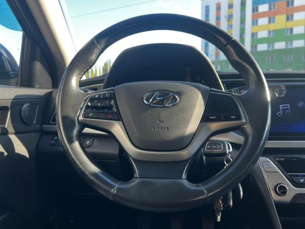 Hyundai Elantra VI (AD) с пробегом 2018 года, цена 1 390 000 рублей, 127192 км, седан, Автокод Объявления