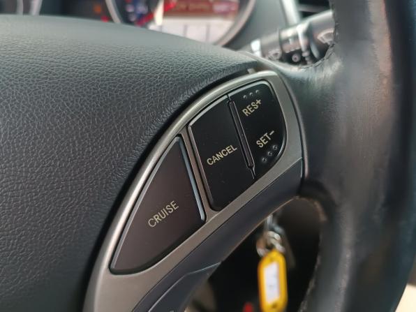 Hyundai Elantra V (MD) Рестайлинг с пробегом 2015 года, цена 1 210 000 рублей, 115877 км, седан, Автокод Объявления