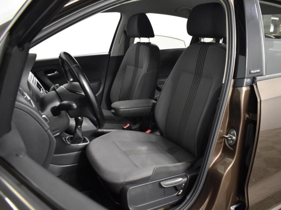 Volkswagen Polo V Рестайлинг Казань  - изображение 10