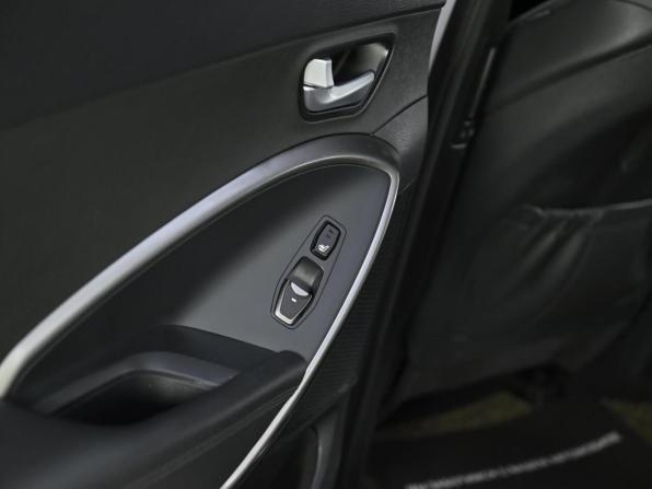 Hyundai Santa Fe III Рестайлинг с пробегом 2016 года, цена 1 899 000 рублей, 186000 км, внедорожник, Автокод Объявления