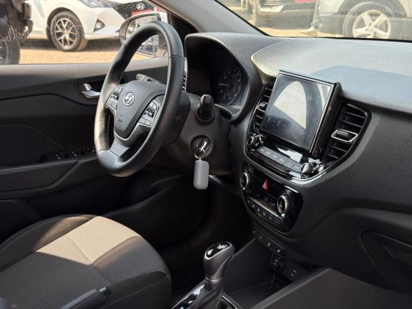Hyundai Solaris II Рестайлинг с пробегом 2022 года, цена 1 890 000 рублей, 45097 км, седан, Автокод Объявления