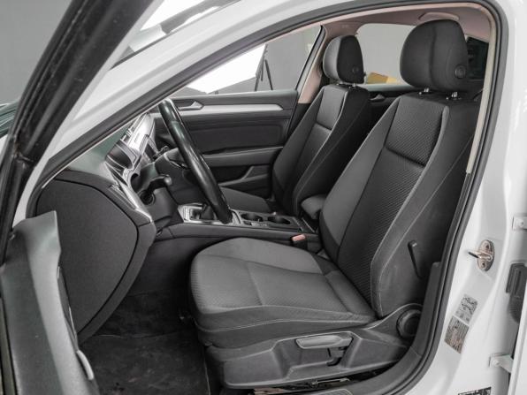 Volkswagen Passat B8 с пробегом 2016 года, цена 1 605 000 рублей, 221374 км, седан, Автокод Объявления