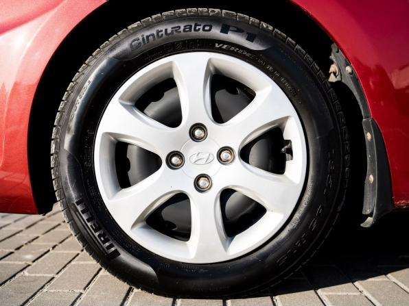 Hyundai Solaris I с пробегом 2014 года, цена 980 000 рублей, 175400 км, седан, Автокод Объявления