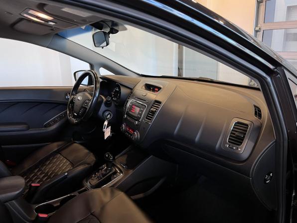 Kia Cerato III Рестайлинг (Classic) с пробегом 2018 года, цена 1 855 000 рублей, 89261 км, седан, Автокод Объявления
