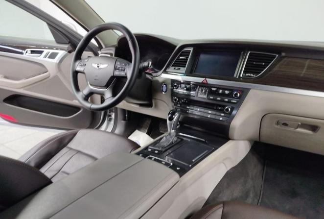 Hyundai Genesis II с пробегом 2015 года, цена 1 785 000 рублей, 183935 км, седан, Автокод Объявления