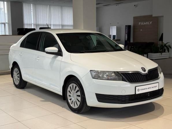Skoda Rapid I с пробегом 2017 года, цена 699 000 рублей, 248889 км, лифтбек, Автокод Объявления