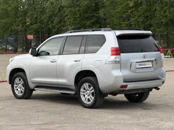 Toyota Land Cruiser Prado 150 Series с пробегом 2009 года, цена 2 689 000 рублей, 172123 км, внедорожник, Автокод Объявления