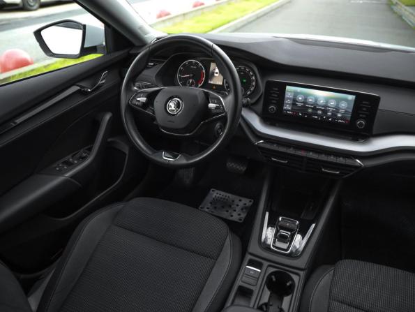 Skoda Octavia IV (A8) с пробегом 2021 года, цена 2 449 000 рублей, 44197 км, лифтбек, Автокод Объявления