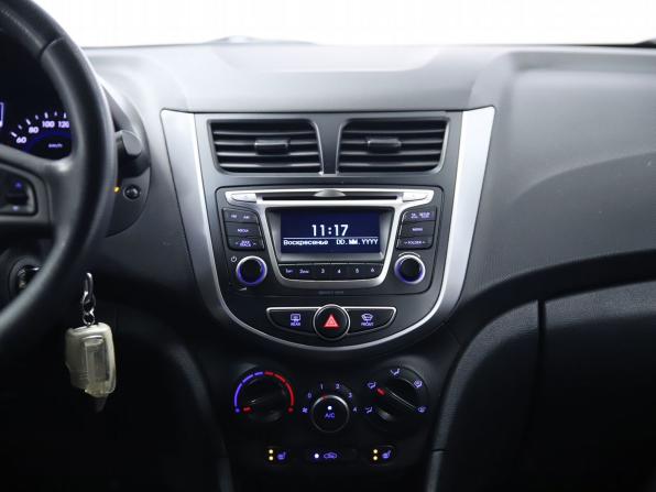 Hyundai Solaris I Рестайлинг с пробегом 2015 года, цена 910 000 рублей, 142590 км, хэтчбек, Автокод Объявления