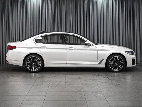 BMW 5 серии VII (G30/G31/G38) Рестайлинг с пробегом 2021 года, цена 3 348 070 рублей, 78721 км, седан, Автокод Объявления
