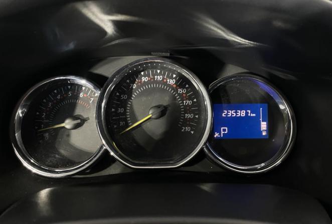 Renault Sandero II с пробегом 2016 года, цена 730 000 рублей, 235387 км, хэтчбек, Автокод Объявления