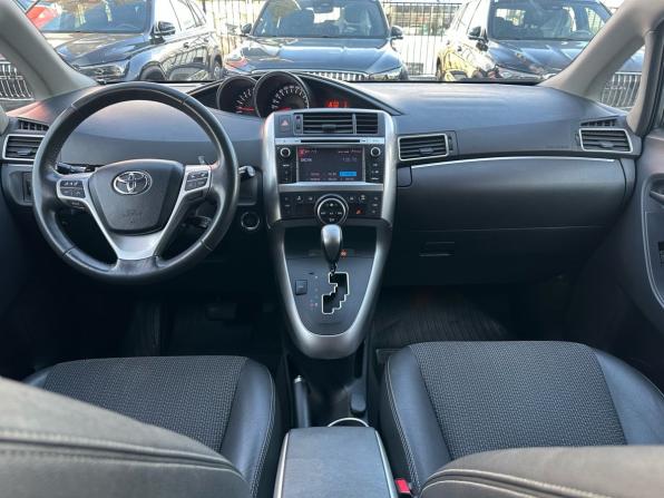 Toyota Verso I Рестайлинг с пробегом 2013 года, цена 1 254 000 рублей, 179992 км, компактвэн, Автокод Объявления