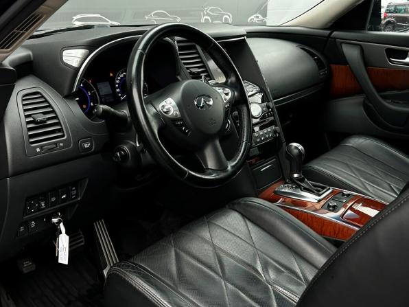 Infiniti QX70 с пробегом 2016 года, цена 2 299 000 рублей, 106800 км, внедорожник, Автокод Объявления
