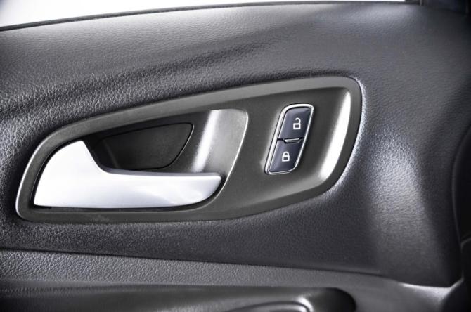 Ford Kuga II Рестайлинг с пробегом 2014 года, цена 1 359 000 рублей, 151323 км, внедорожник, Автокод Объявления