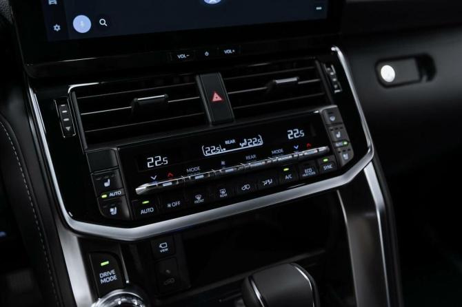 Новый Toyota Land Cruiser 300 Series 2026 года, цена 13 990 000 рублей, внедорожник, Автокод Объявления