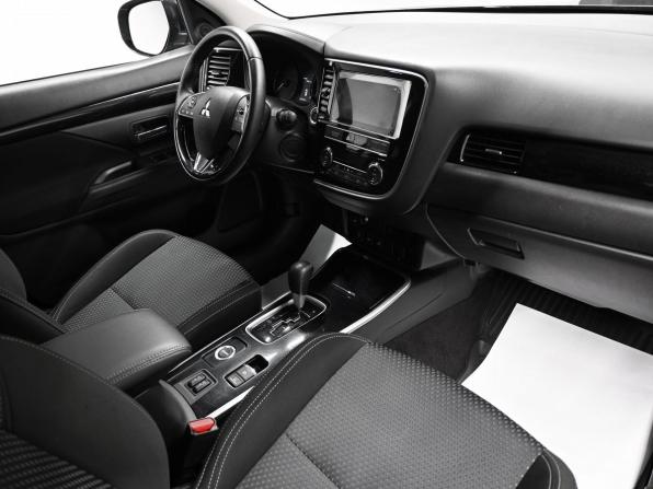 Mitsubishi Outlander III Рестайлинг 3 с пробегом 2020 года, цена 2 095 000 рублей, 141078 км, внедорожник, Автокод Объявления