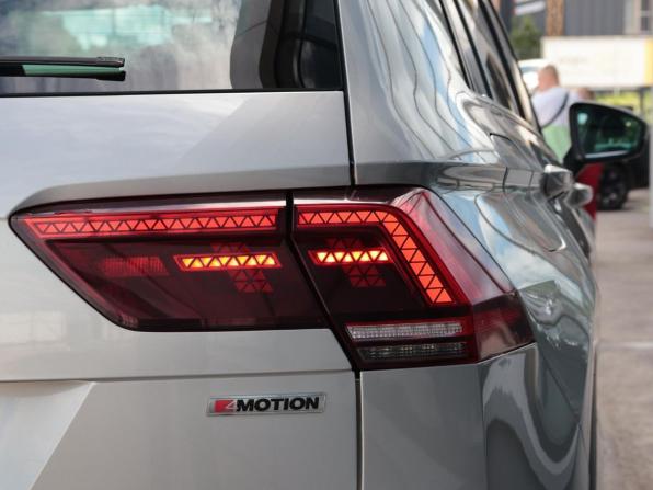 Volkswagen Tiguan II с пробегом 2018 года, цена 1 800 000 рублей, 268350 км, внедорожник, Автокод Объявления