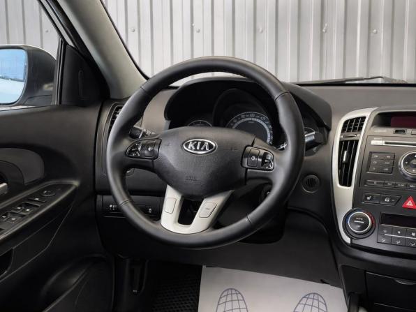 Kia Ceed I Рестайлинг с пробегом 2011 года, цена 847 000 рублей, 98327 км, хэтчбек, Автокод Объявления