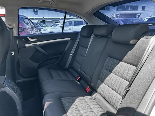 Skoda Octavia II (A5) Рестайлинг с пробегом 2011 года, цена 799 000 рублей, 130724 км, лифтбек, Автокод Объявления