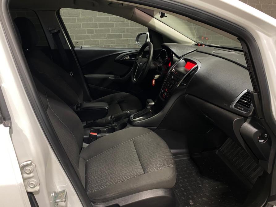 Opel Astra J Рестайлинг Челябинск  - изображение 9